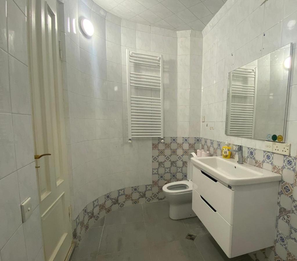 Spacious Dinamo Apartment Tbilisi Luaran gambar
