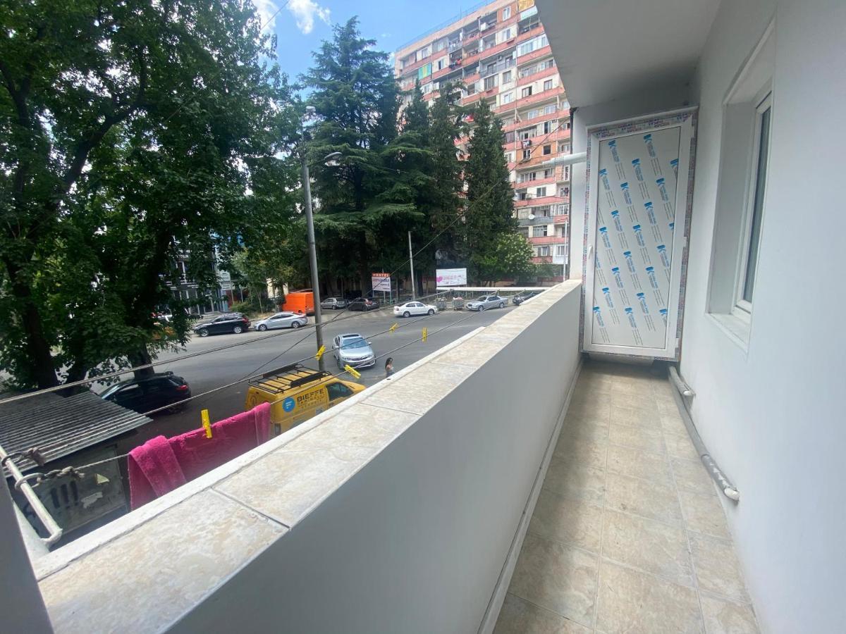 Spacious Dinamo Apartment Tbilisi Luaran gambar