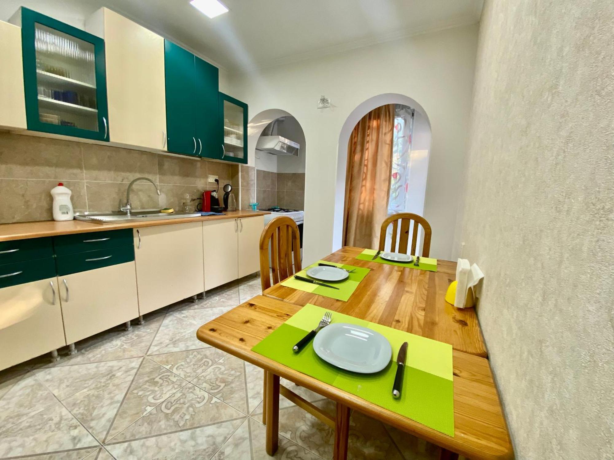 Spacious Dinamo Apartment Tbilisi Luaran gambar